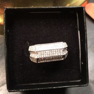 Men’s diamond ring
